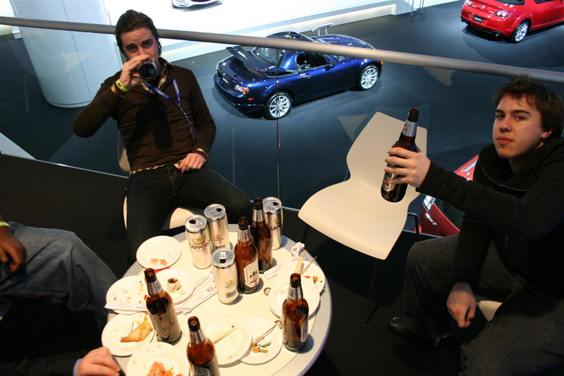 Illustration for article titled Drinkin' in Detroit: Domestic Brand Bar Versus Foreign